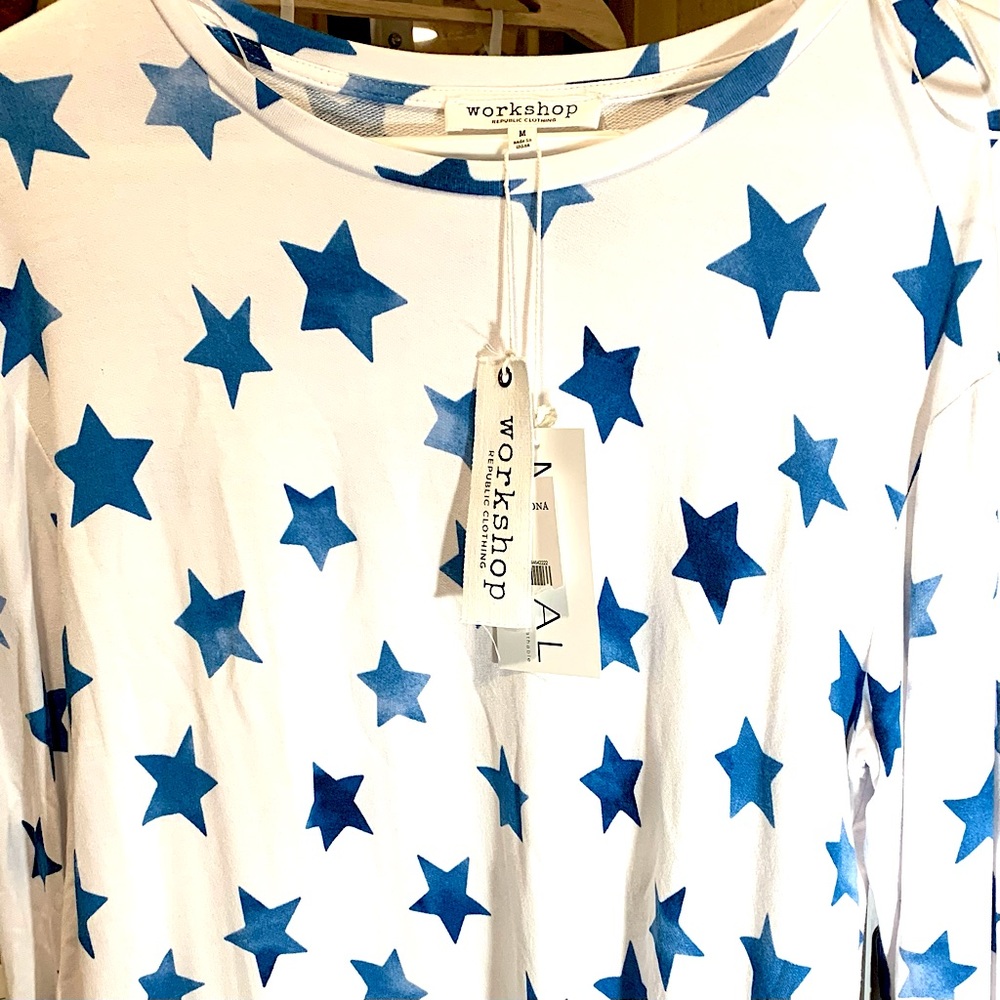 WORKSHOP REPUBLIC Top Women’s Medium White Blue Stars Patriotic July 4th BBQ